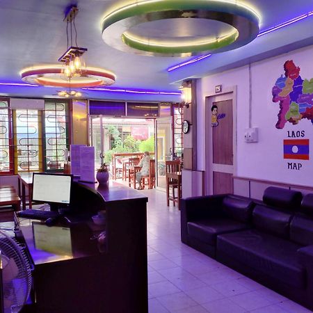Rainbow Hotel Vientiane Buitenkant foto