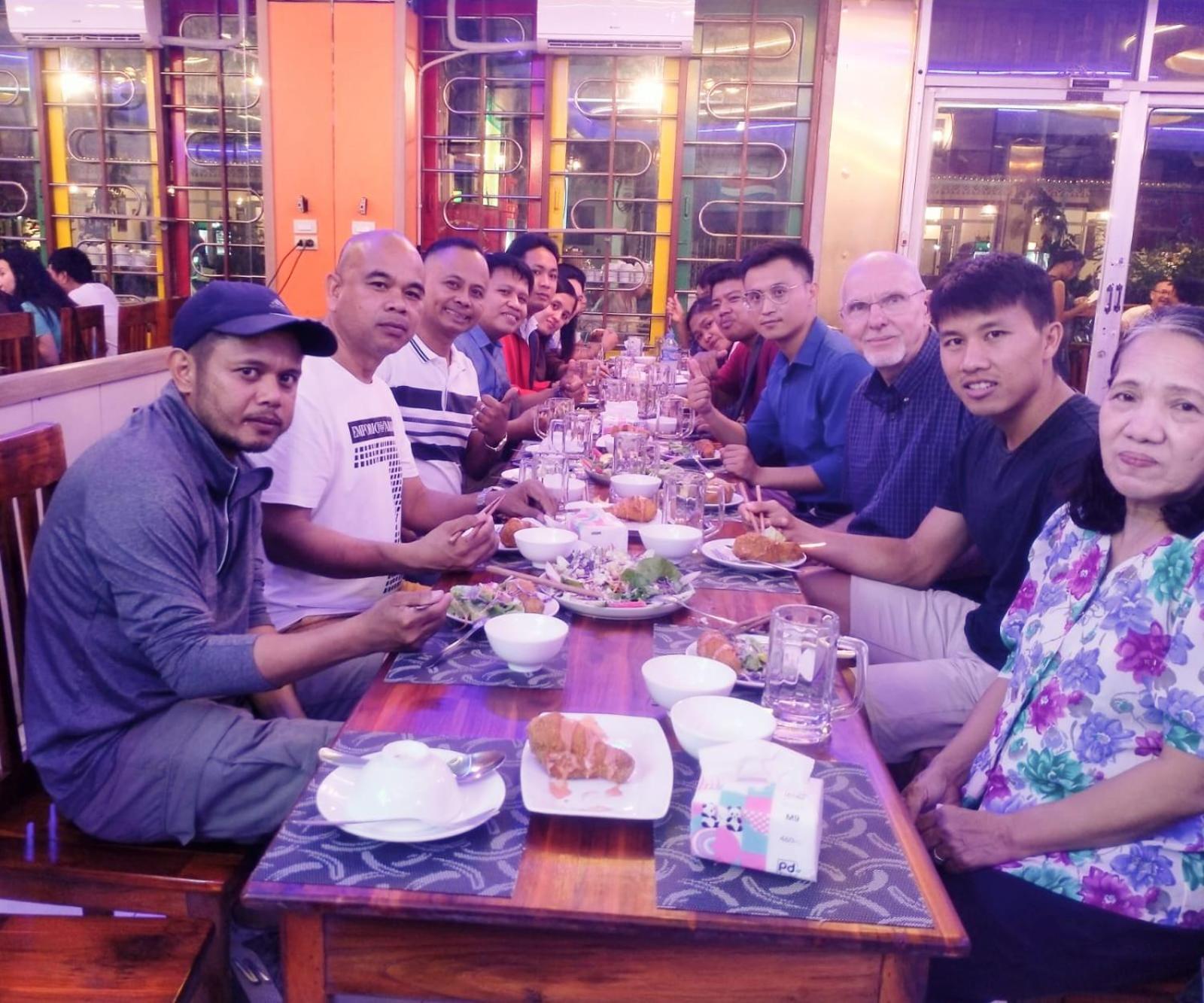 Rainbow Hotel Vientiane Buitenkant foto