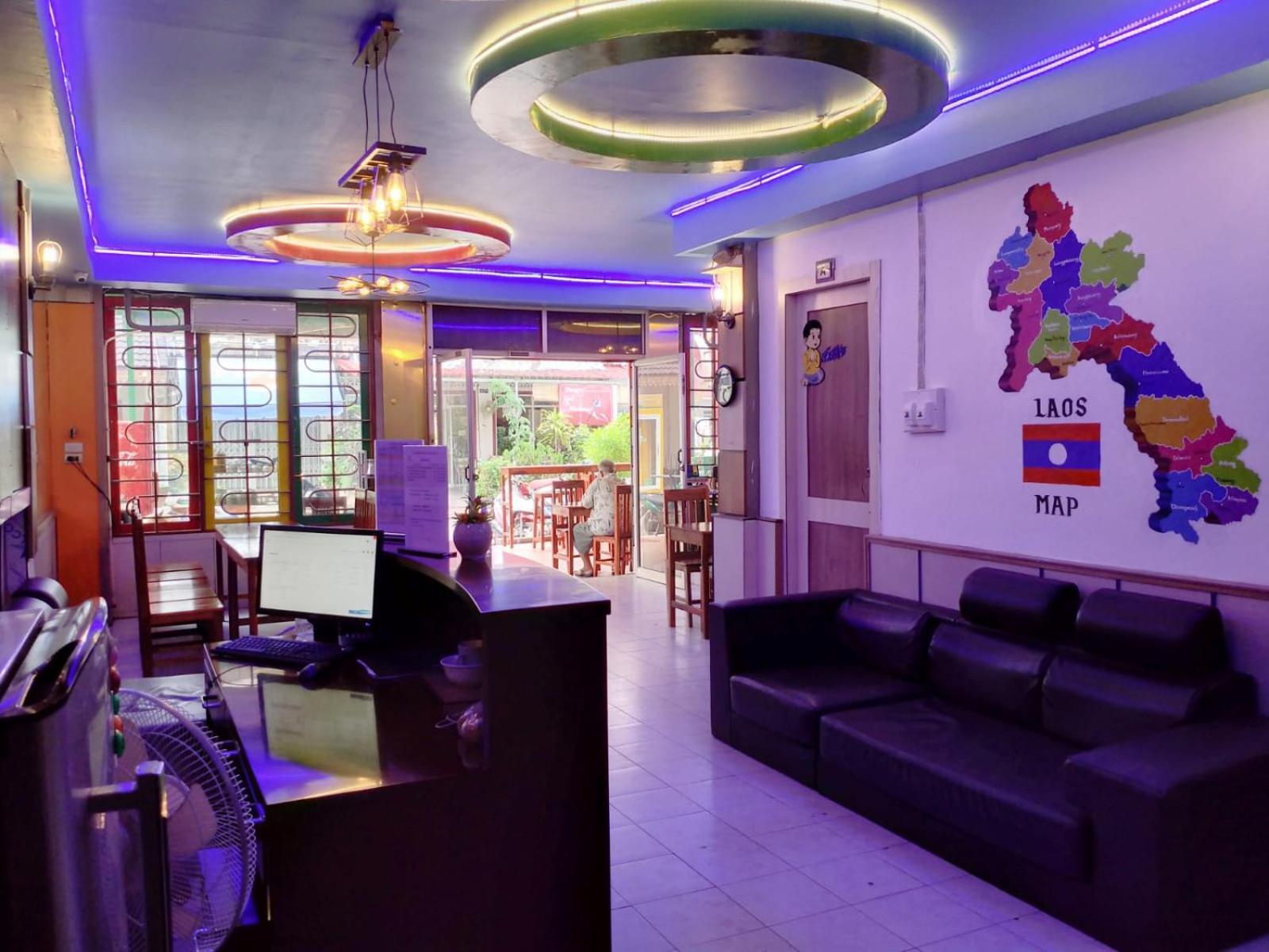 Rainbow Hotel Vientiane Buitenkant foto